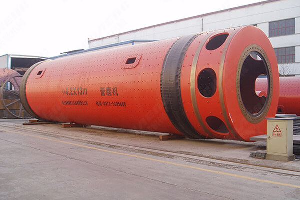 新疆阿克蘇水泥廠引進(jìn)12臺水泥球磨機(jī)