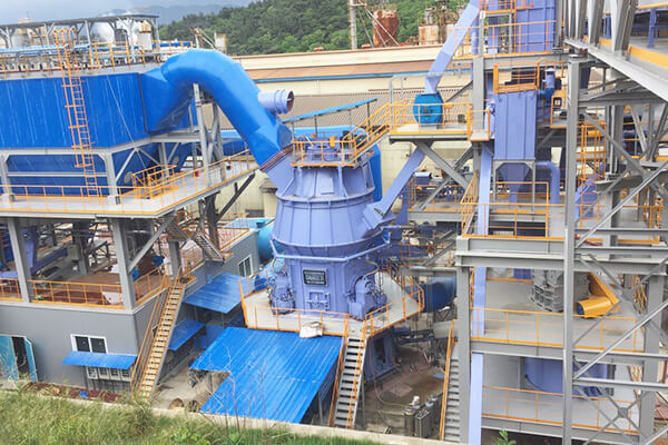 新鄉(xiāng)長(zhǎng)城機(jī)械礦渣立磨機(jī)