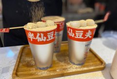 過氣的餐飲小吃品牌，通過設計策劃一年連開3000家，半仙豆夫如何做到的？